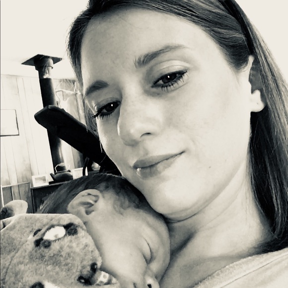 Meet your Posher, Audrey - Picture 1 of 2